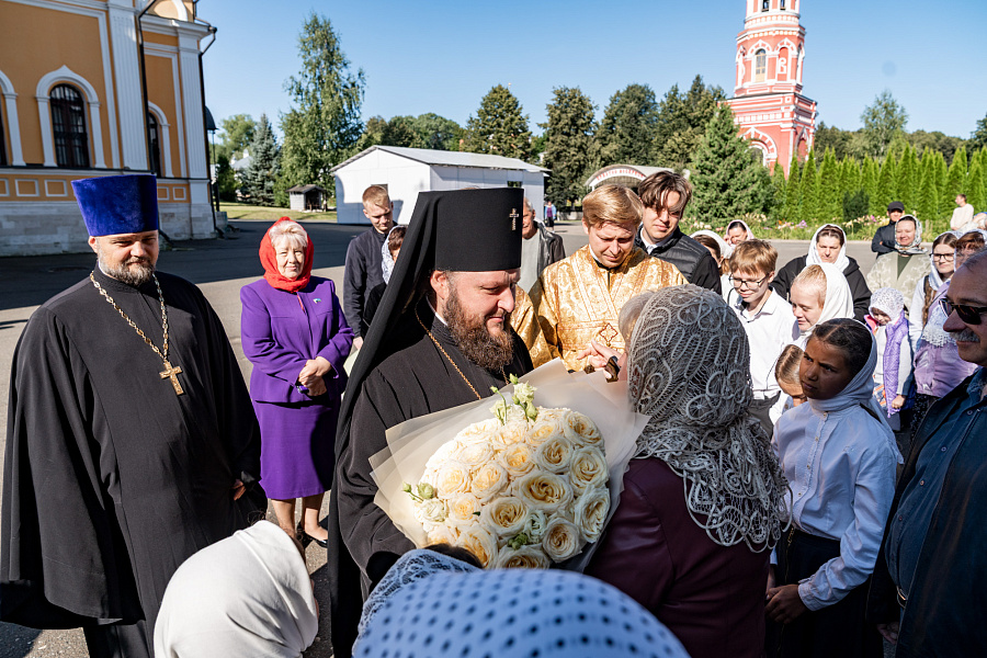 Божественная литургия в соборе Всемилостивого Спаса Вознесенской Давидовой пустыни